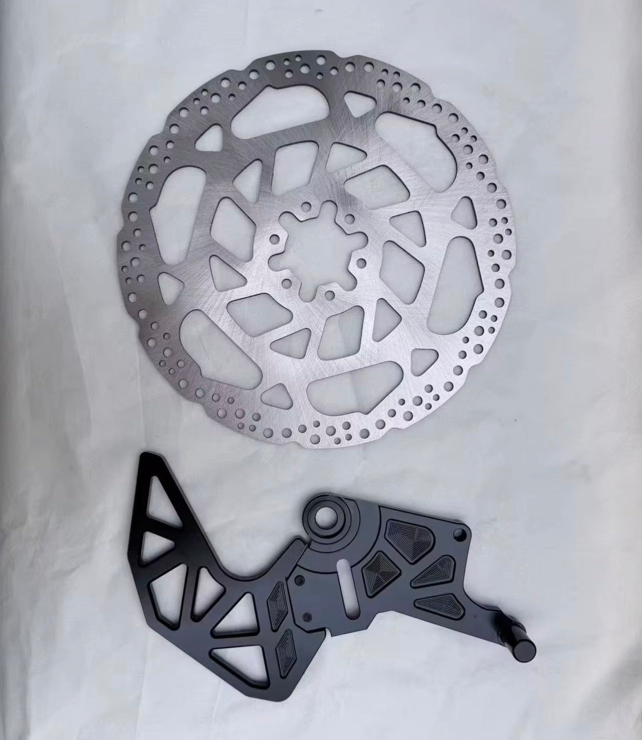 (Real) Ultra bee rear and front brakes (with logo)