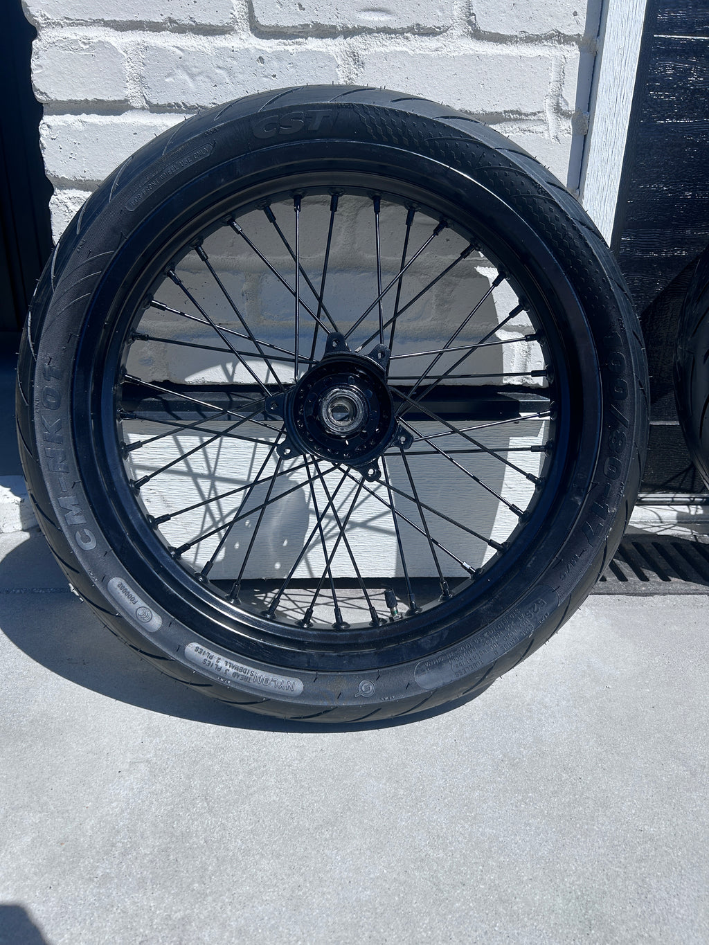 Black Surron Ultra Bee Supermotos 17'