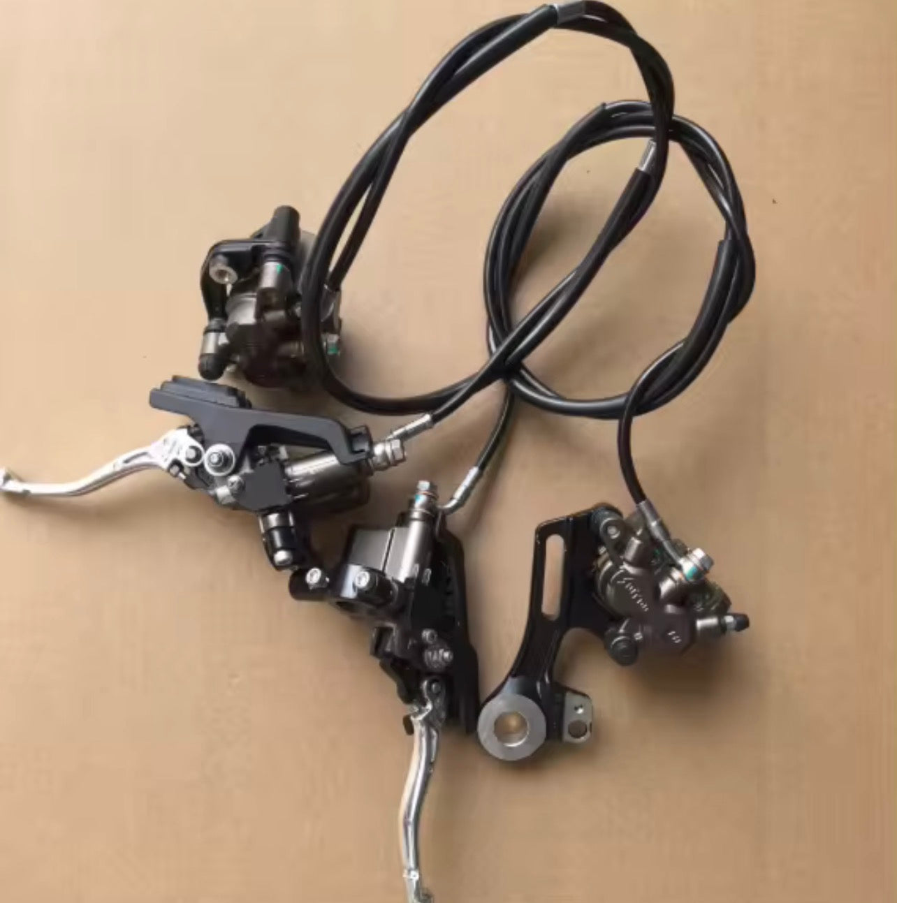 (Real) Ultra bee rear and front brakes (with logo)